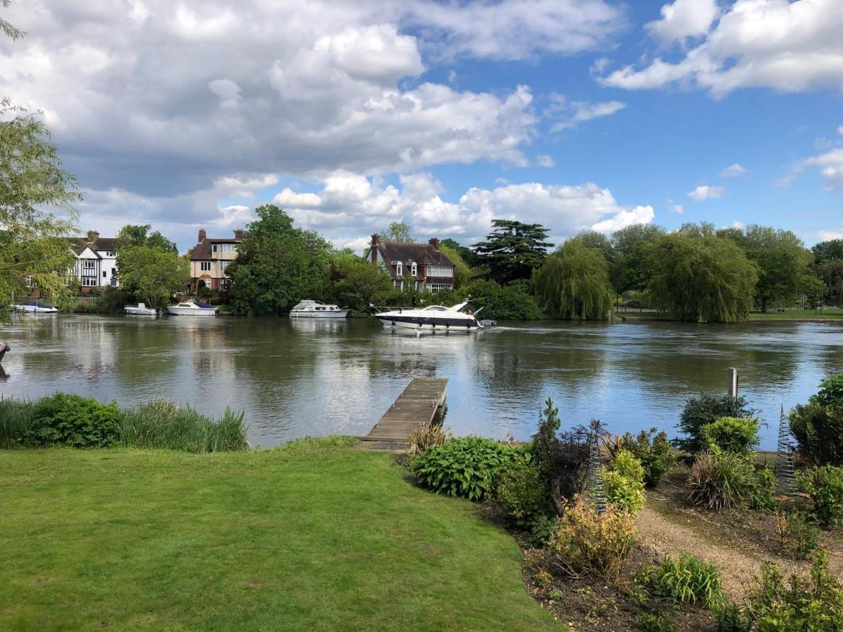 Private Room - The River Room At Burway House On The River Thames Chertsey Exterior photo